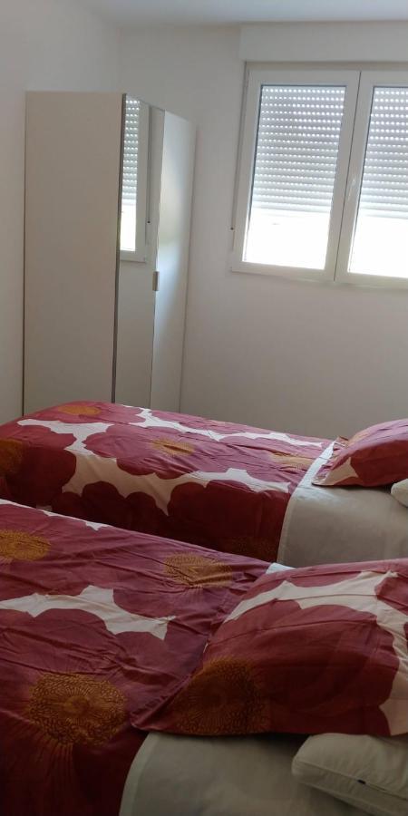 Apartamentos Turisticos Magencio Carucedo Eksteriør billede