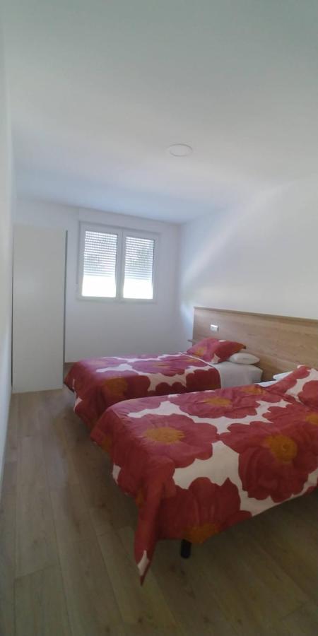 Apartamentos Turisticos Magencio Carucedo Eksteriør billede